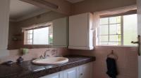 Main Bathroom of property in Waterkloof Park