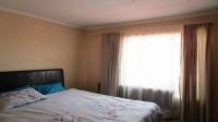 Main Bedroom - 13 square meters of property in Mahube Valley