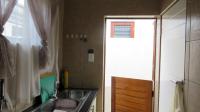 Kitchen - 10 square meters of property in Die Heuwel