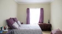 Main Bedroom - 20 square meters of property in Die Heuwel