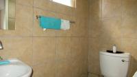 Main Bathroom - 4 square meters of property in Die Heuwel