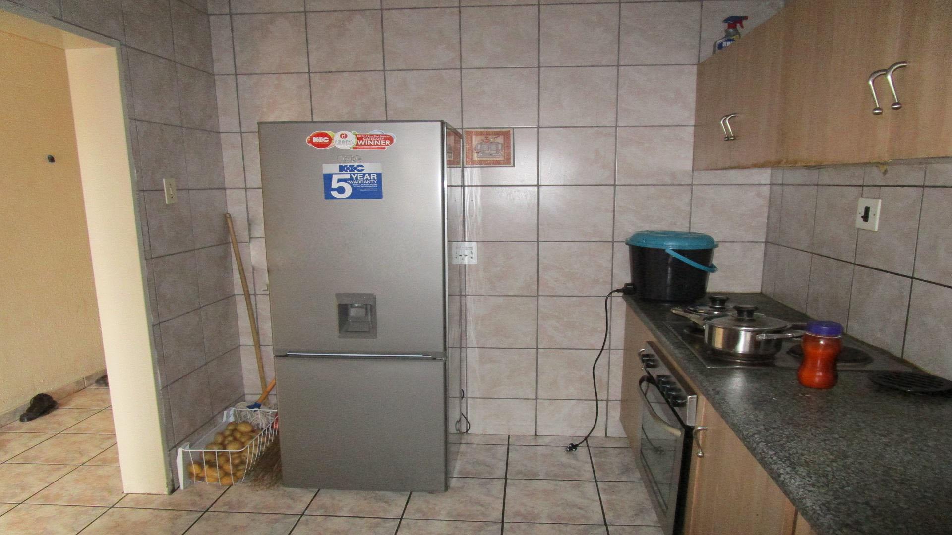 Kitchen - 10 square meters of property in Vanderbijlpark