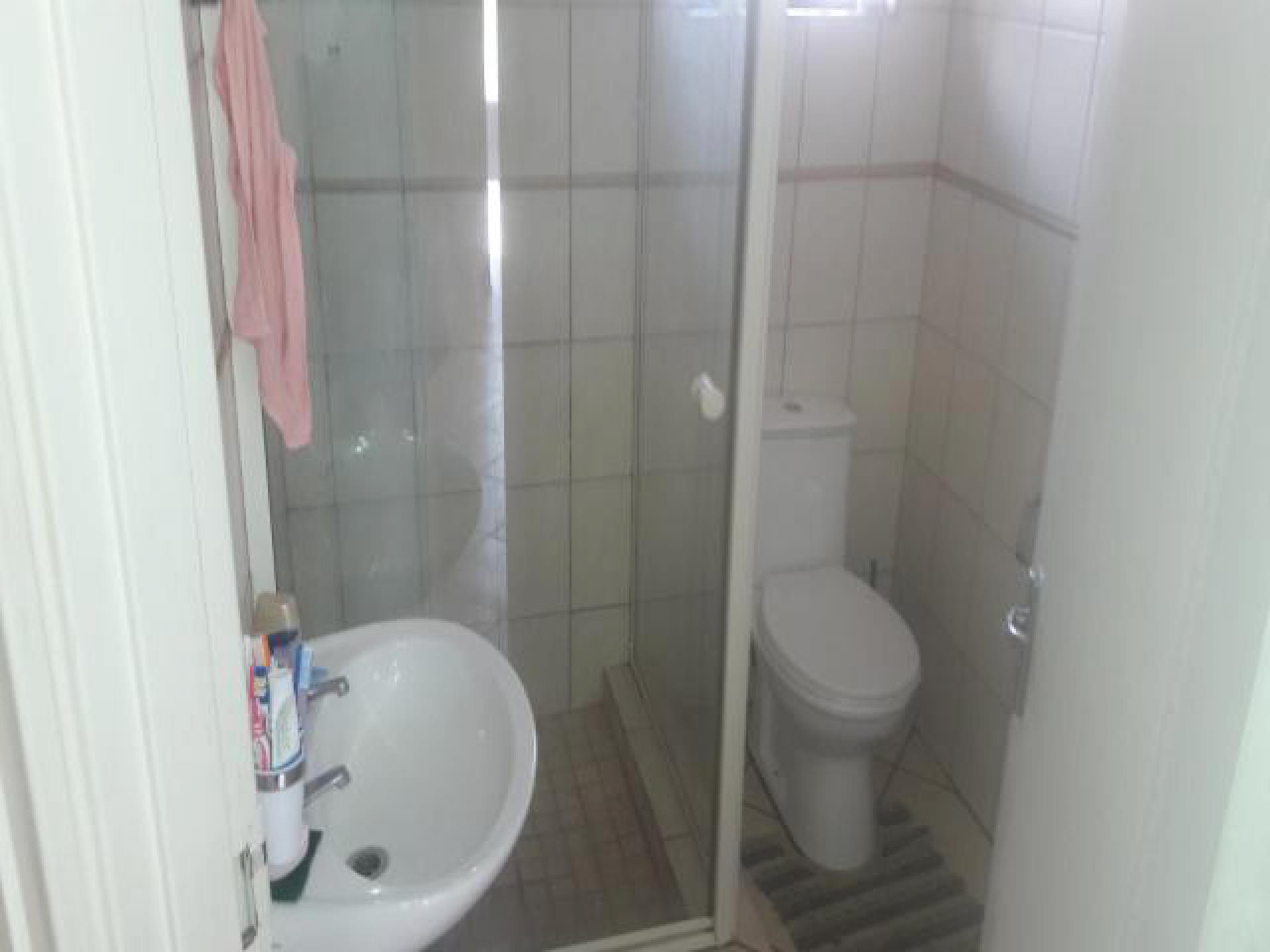 Bathroom 1 of property in Tasbetpark