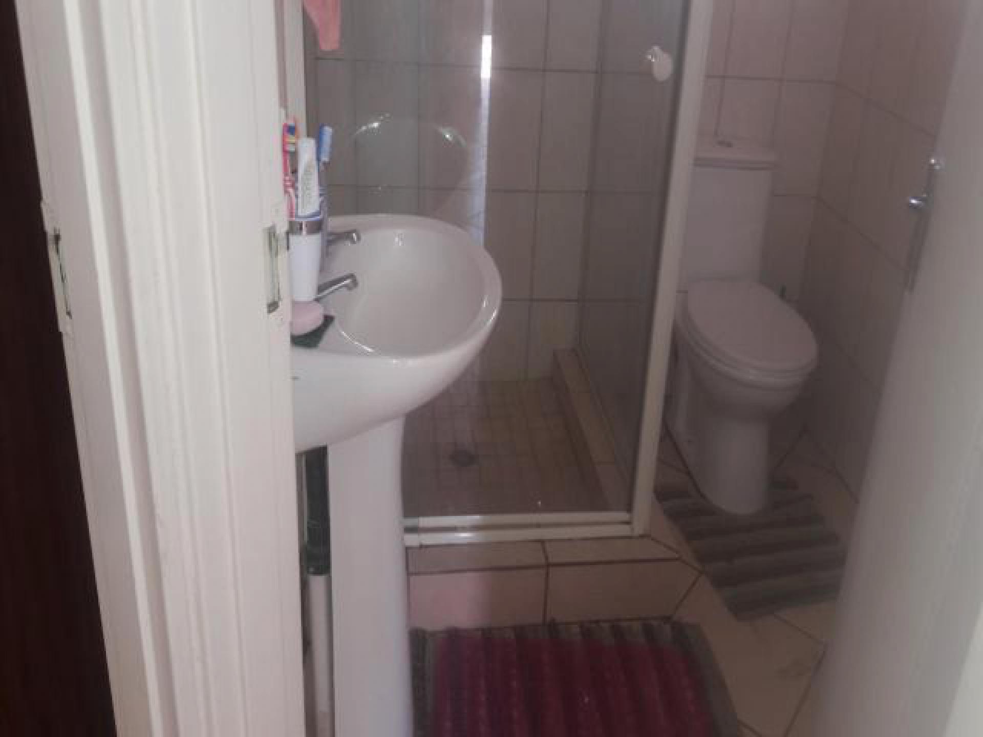 Bathroom 1 of property in Tasbetpark