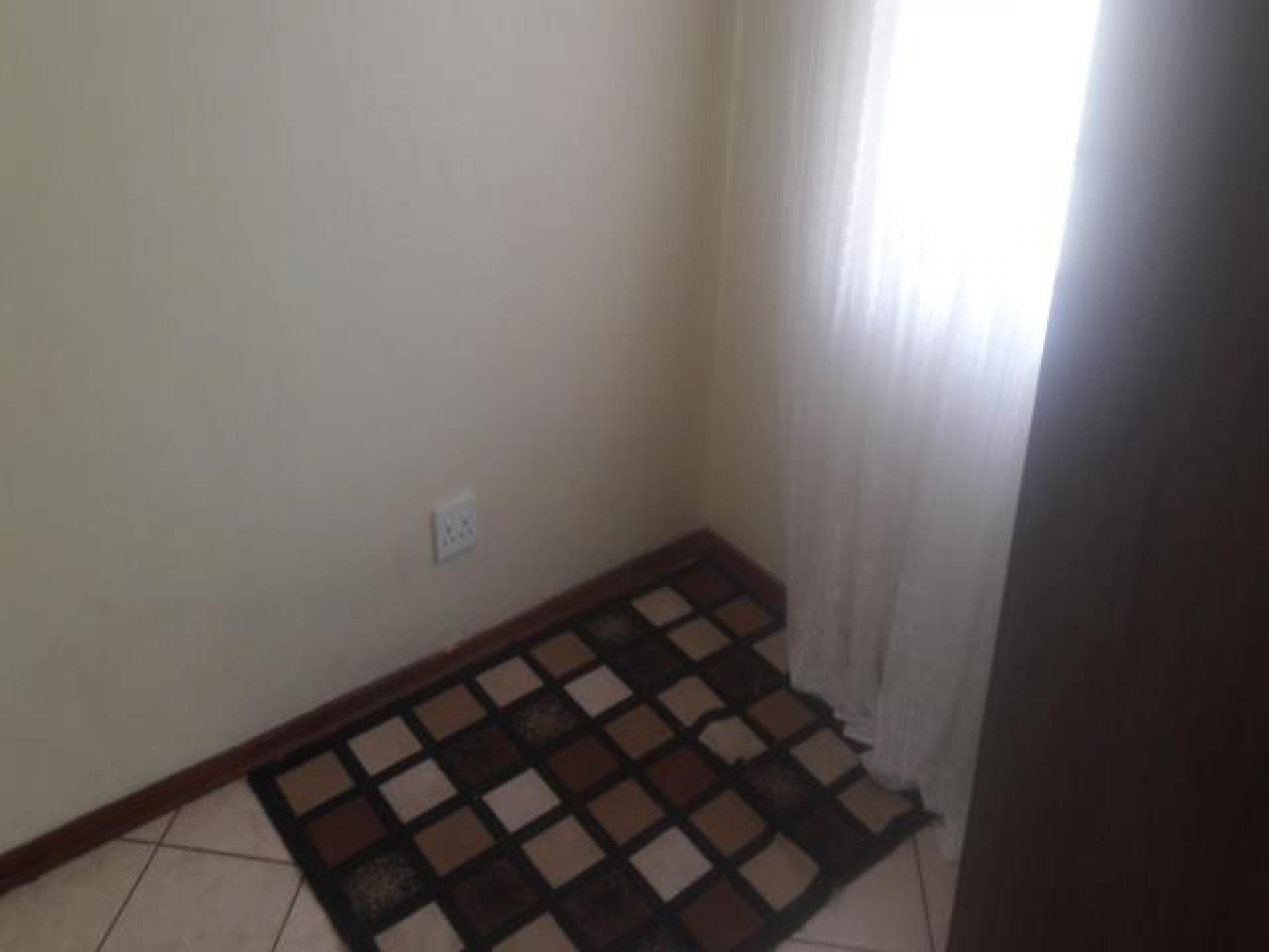 Bed Room 1 of property in Tasbetpark