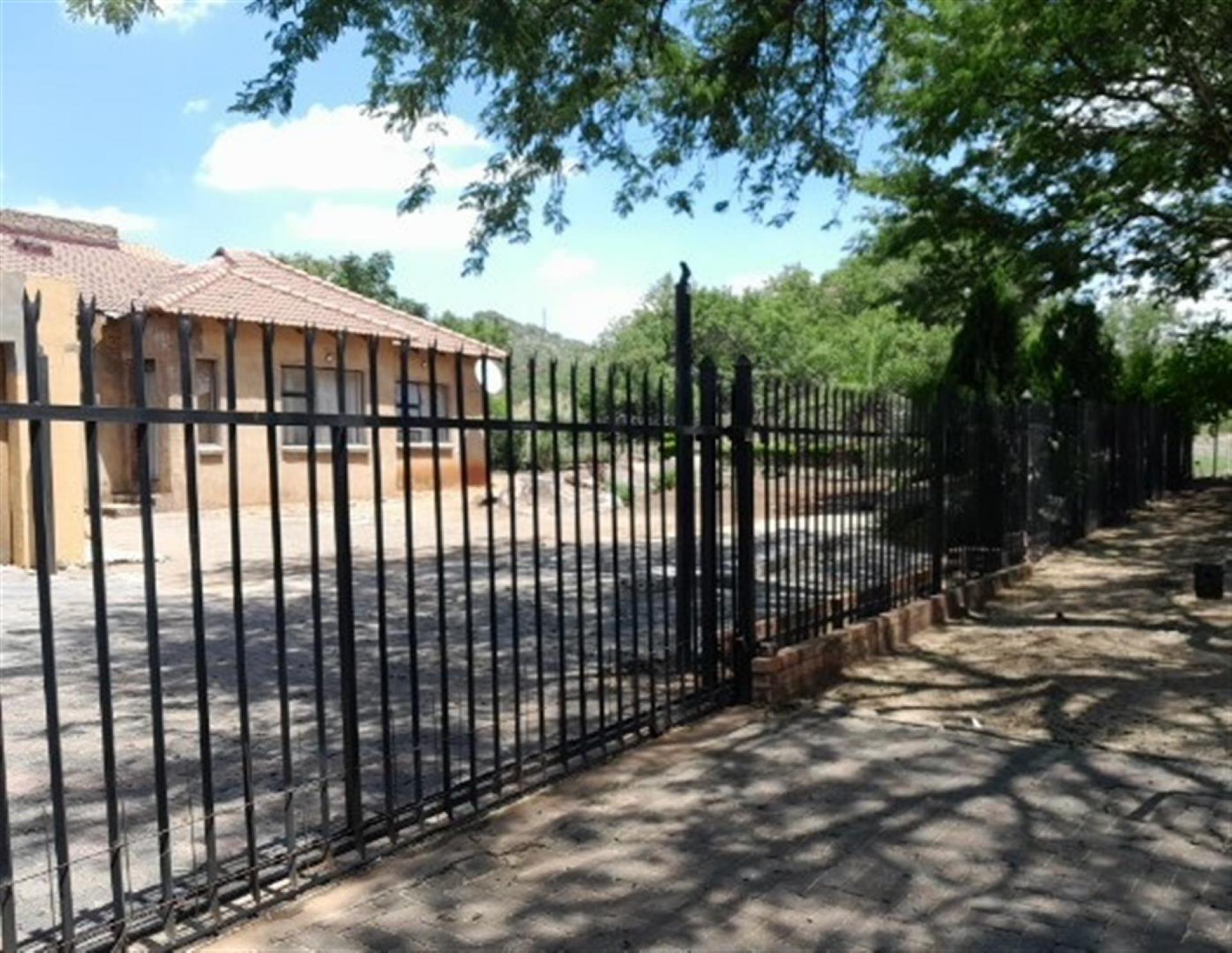 Front View of property in Elandsrand