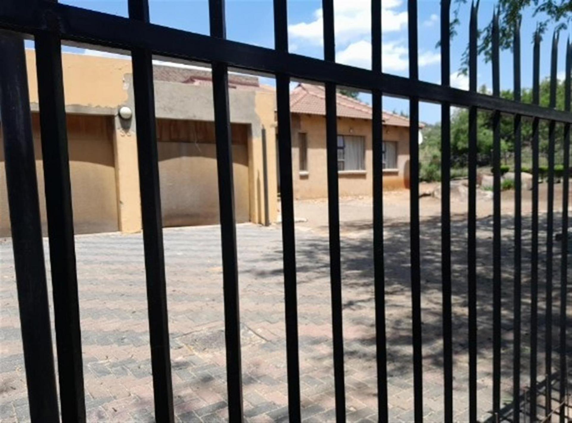 Front View of property in Elandsrand