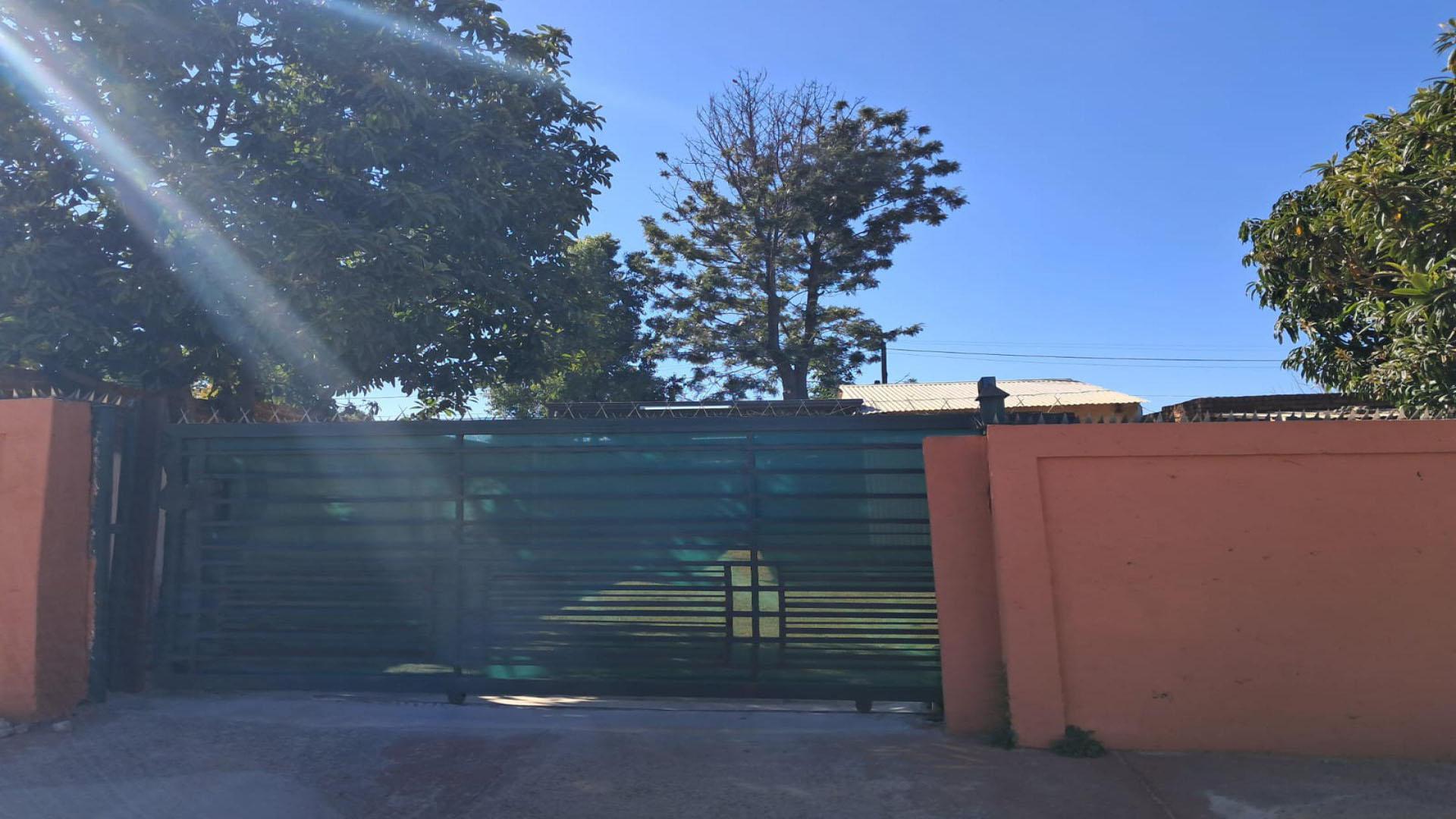 Front View of property in Phagameng
