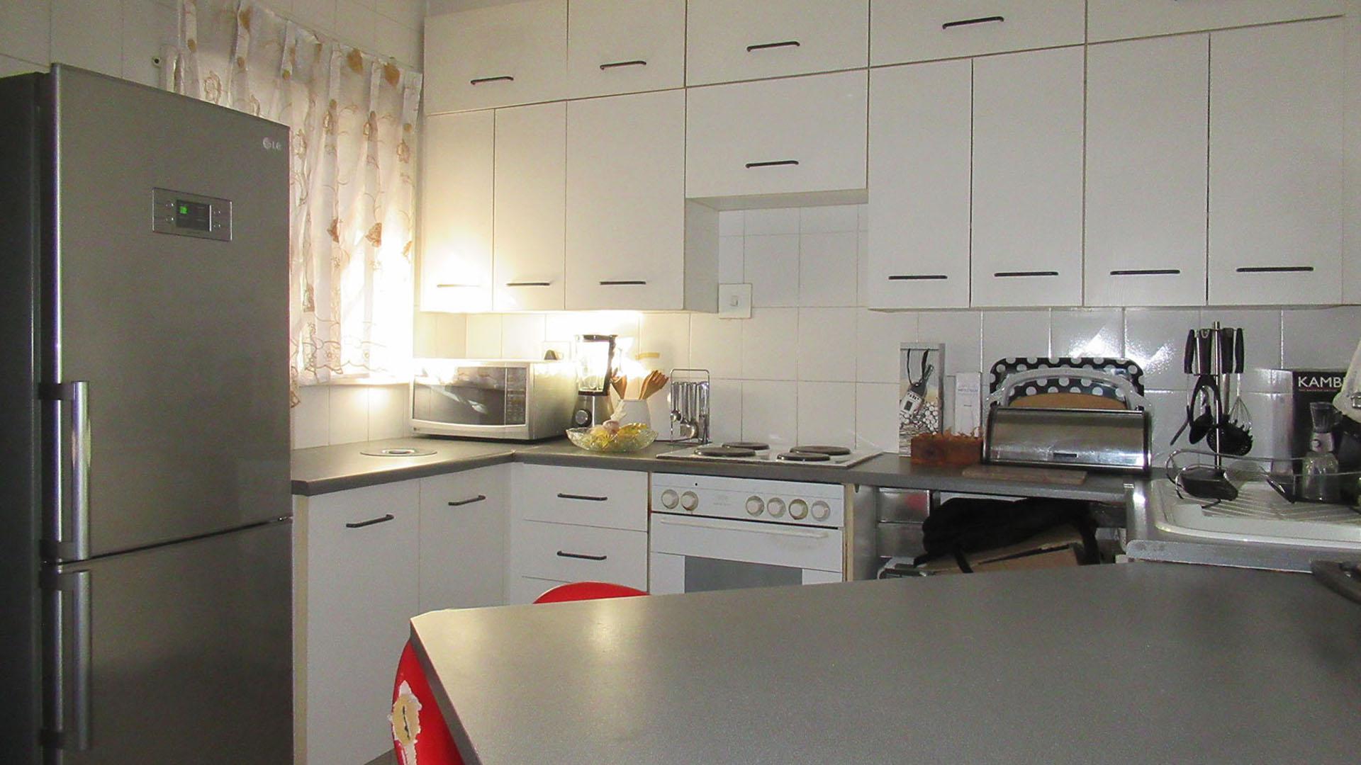 Kitchen - 9 square meters of property in Morningside