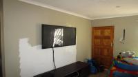 Lounges - 12 square meters of property in Zandspruit