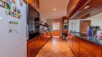 Kitchen of property in The Glades