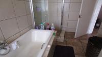 Bathroom 1 - 9 square meters of property in Meyerton