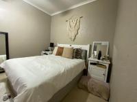 Bed Room 3 of property in Leeuwfontein Estates