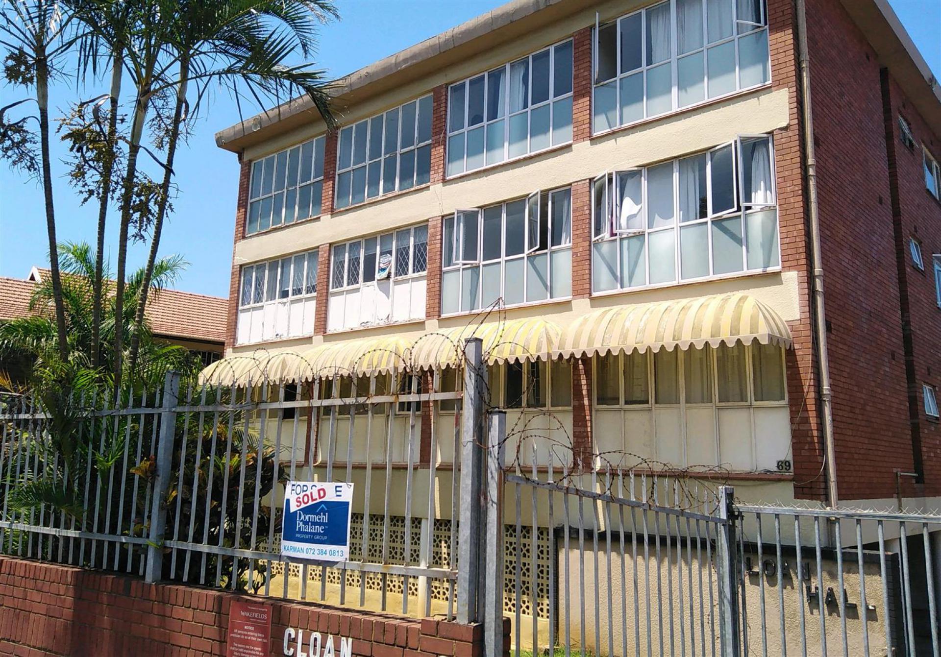 Front View of property in Durban Central