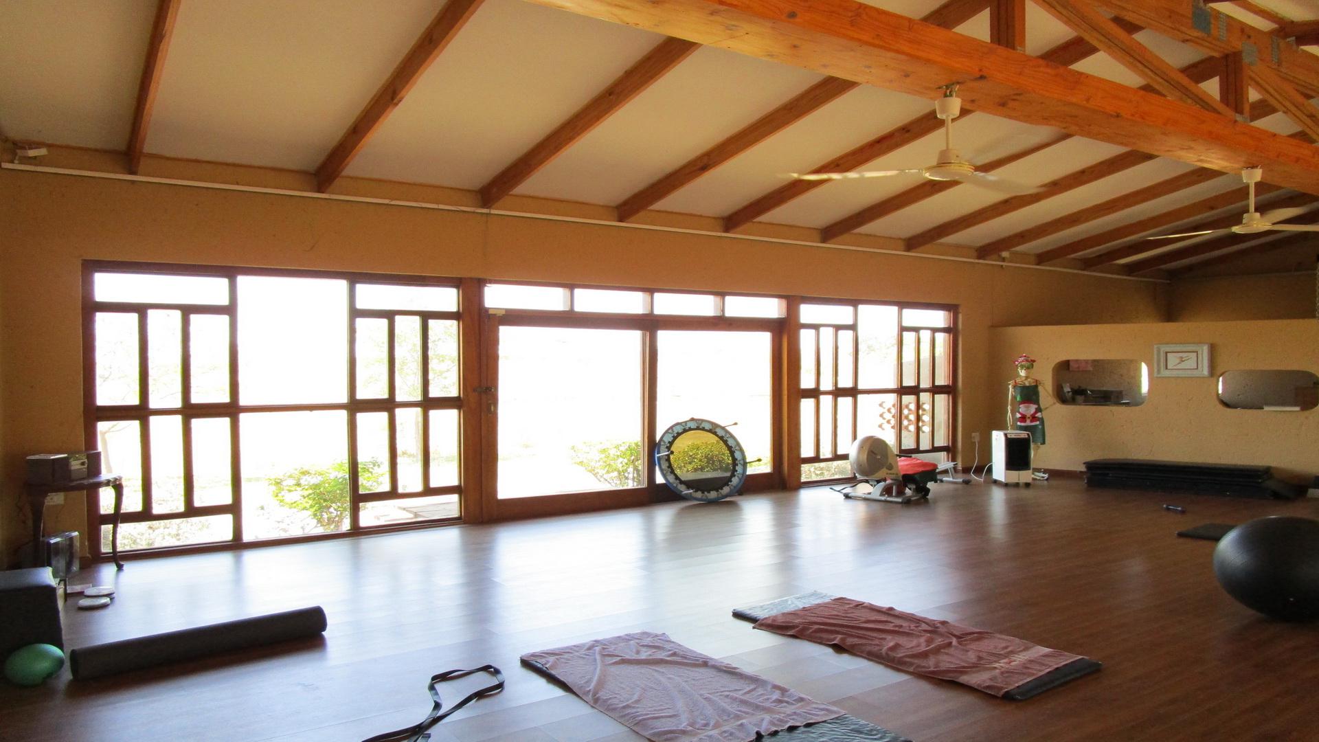 Entertainment of property in Knoppieslaagte