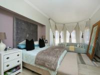Main Bedroom - 28 square meters of property in Northcliff