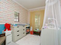 Bed Room 3 - 19 square meters of property in Northcliff