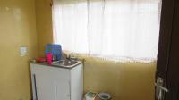 Kitchen - 10 square meters of property in Mohlakeng