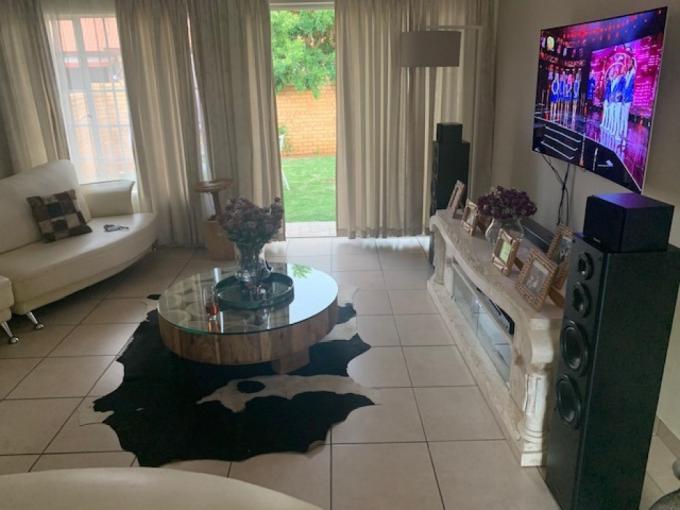 3 Bedroom Simplex to Rent in Equestria - Property to rent - MR267986