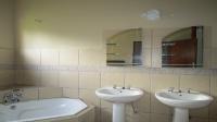 Bathroom 2 - 12 square meters of property in Brits