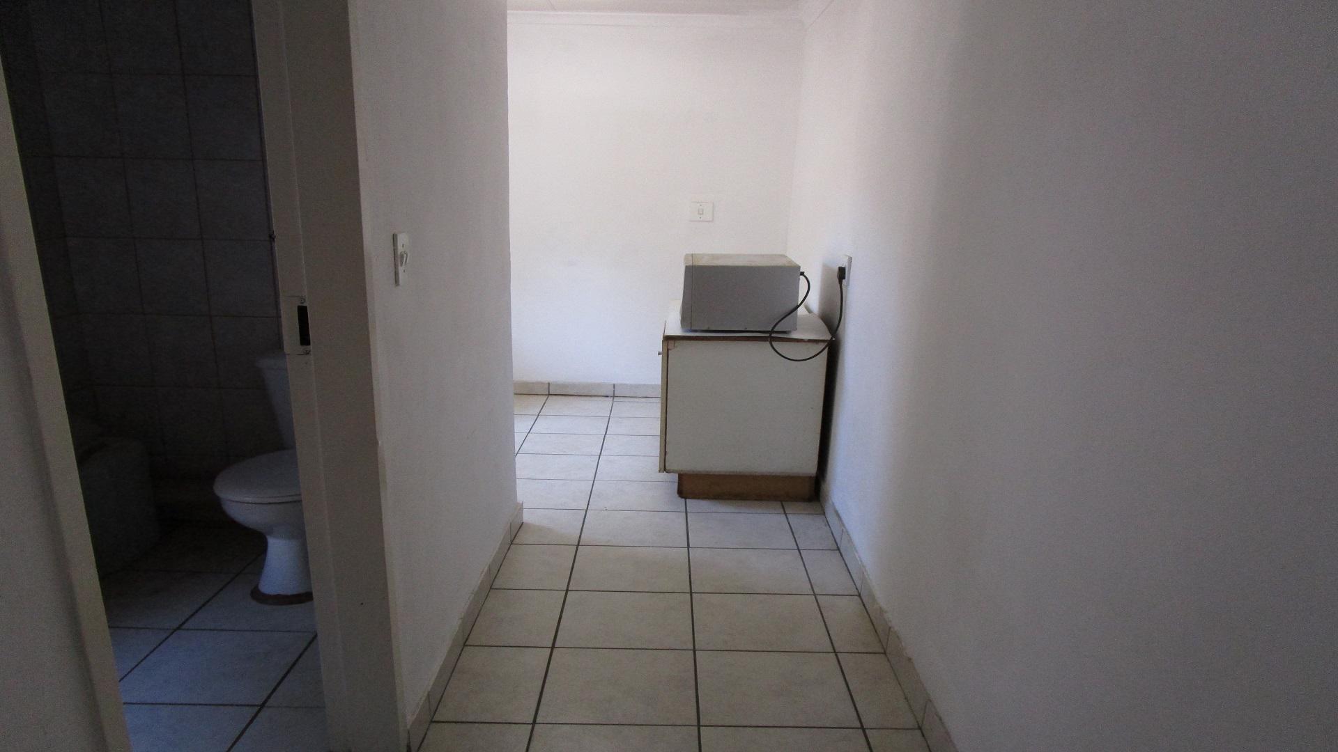 Spaces - 75 square meters of property in Zakariyya Park