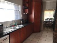 Kitchen - 13 square meters of property in Sunward park