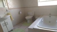 Bathroom 1 - 7 square meters of property in Sunward park