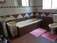 Main Bathroom - 5 square meters of property in Glenmarais (Glen Marais)