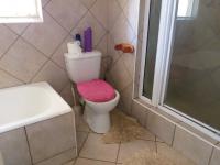 Bathroom 1 - 5 square meters of property in Glenmarais (Glen Marais)