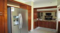 Kitchen - 17 square meters of property in Silver Lakes Golf Estate