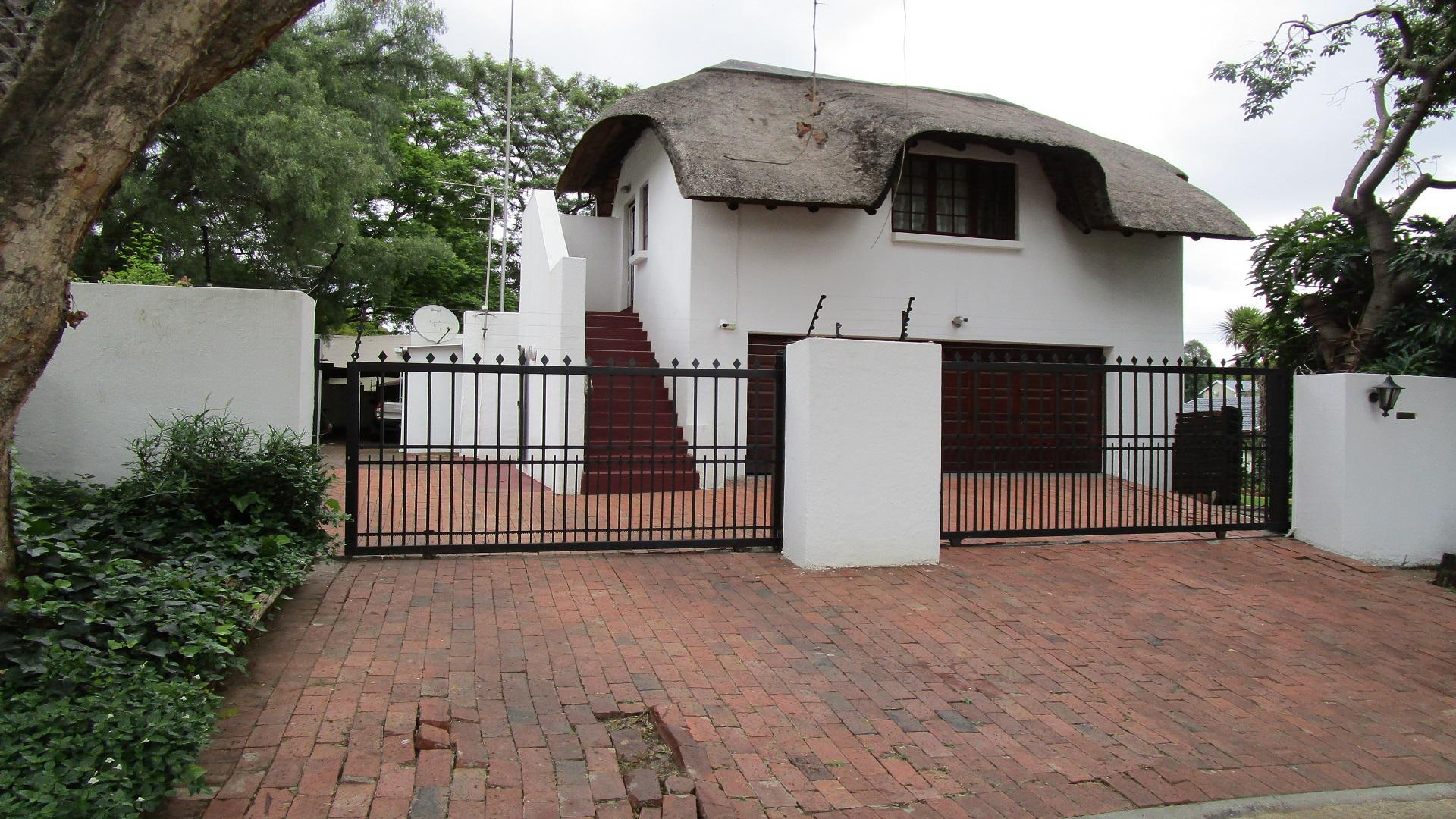 Front View of property in Randpark Ridge