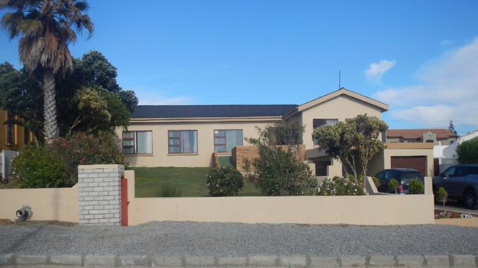 4 Bedroom House for Sale For Sale in Port Nolloth - Private Sale - MR269804