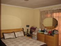 Main Bedroom - 18 square meters of property in Protea Glen