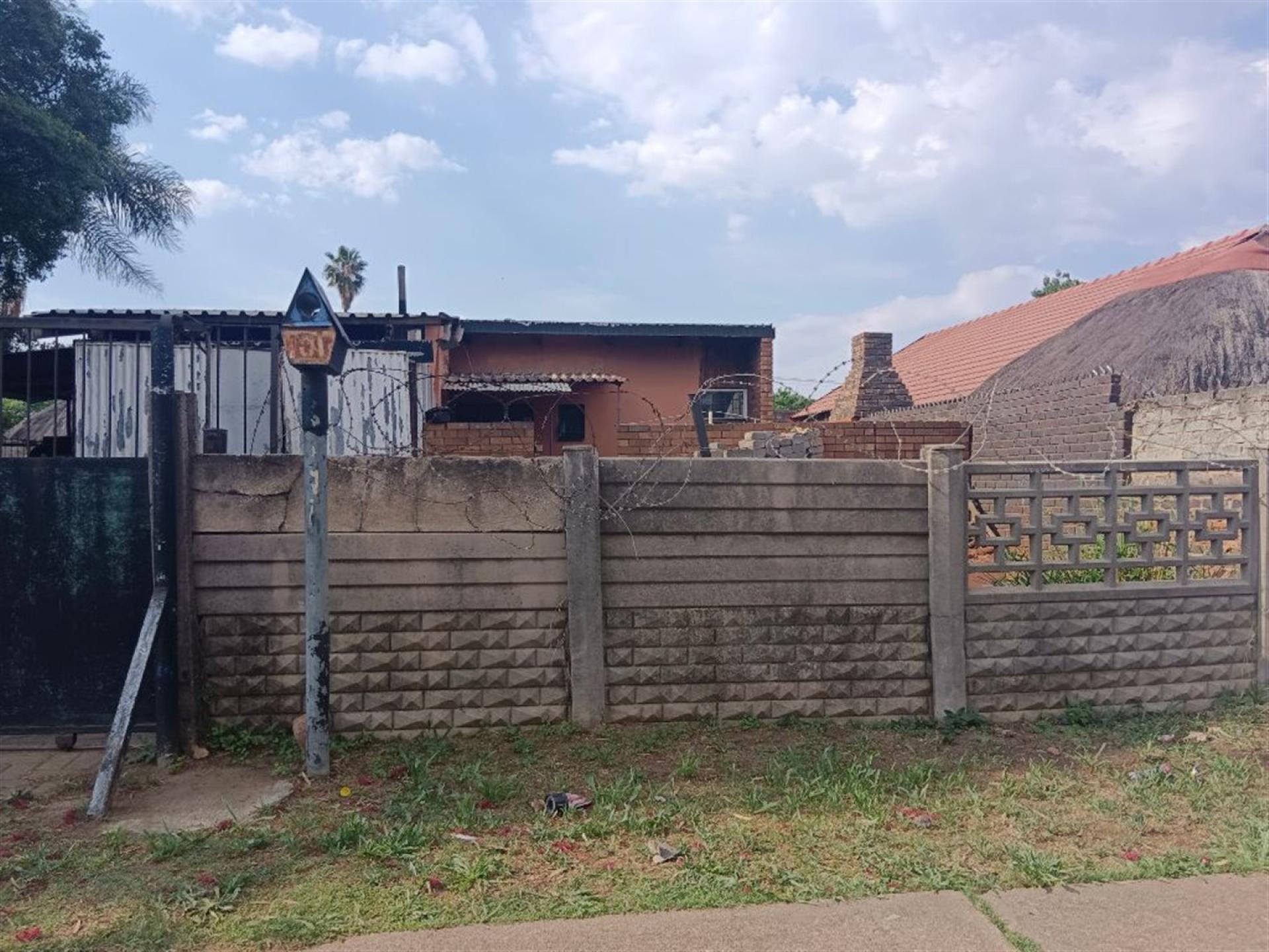 Front View of property in Pretoria Central