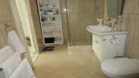 Main Bathroom - 11 square meters of property in Bluff