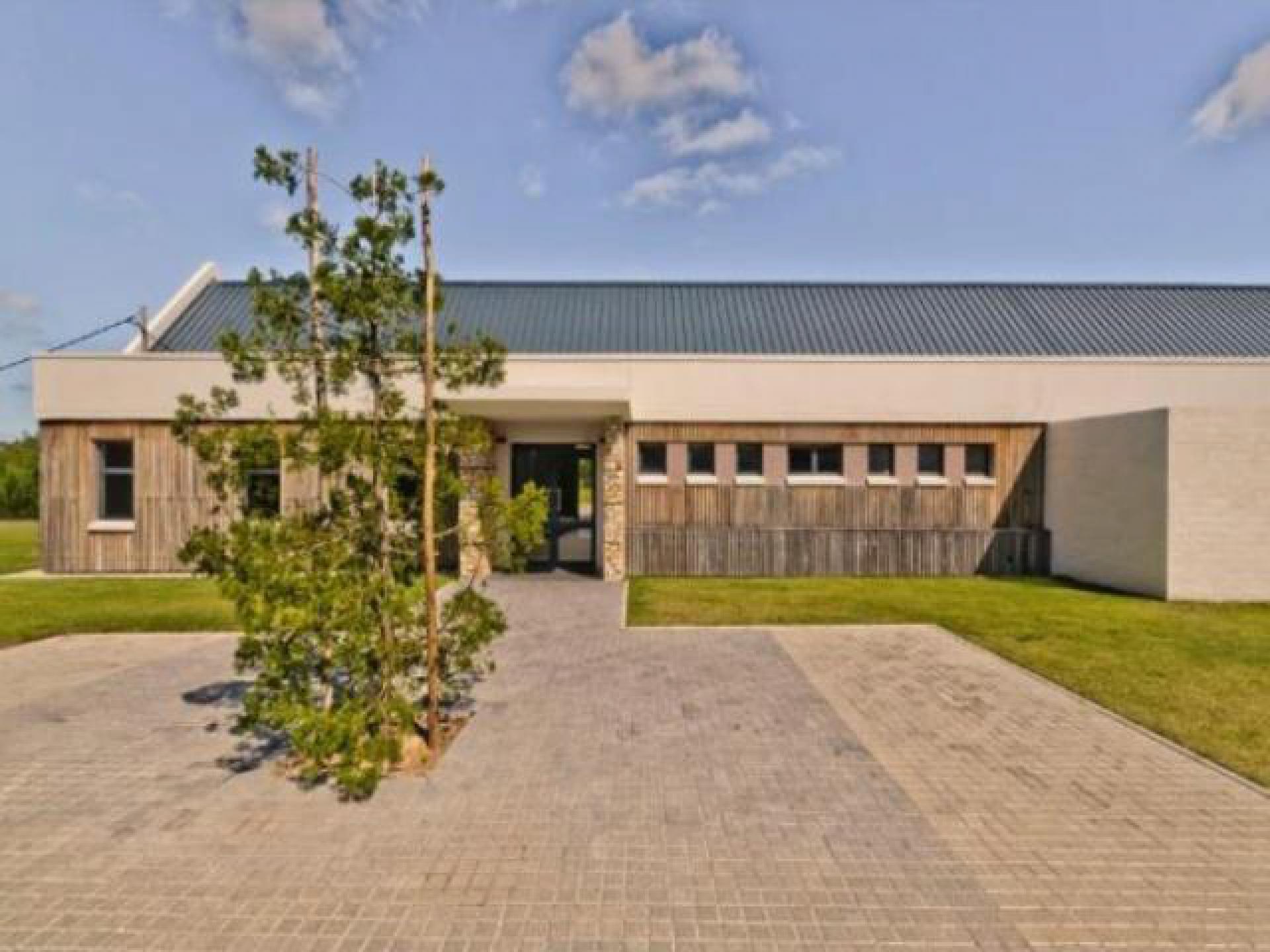 Front View of property in Wedgewood Golf Estate