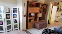 Lounges - 38 square meters of property in Norkem park