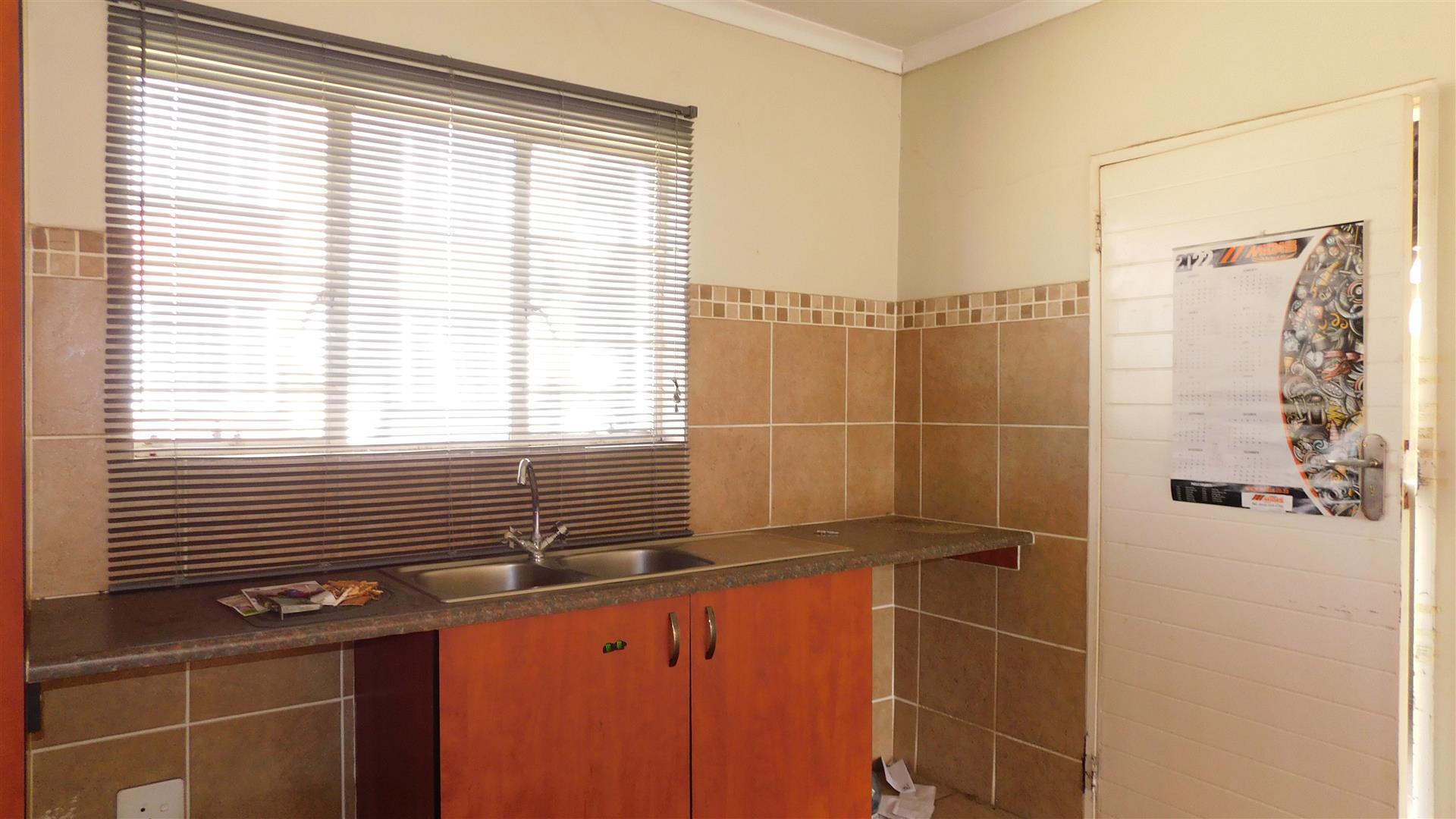 Standard Bank EasySell 2 Bedroom Apartment for Sale in Monta