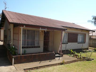 3 Bedroom House for Sale For Sale in Daspoort - Home Sell - MR27256