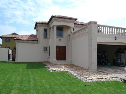 4 Bedroom House for Sale and to Rent For Sale in Silver Lakes Golf Estate - Private Sale - MR27332