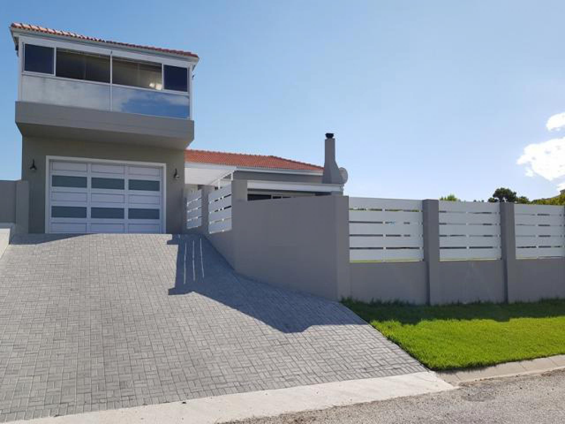 Front View of property in Sea Vista