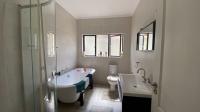 Bathroom 1 - 8 square meters of property in Greenstone Hill