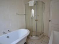 Main Bathroom - 7 square meters of property in Greenstone Hill