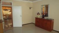 Study - 27 square meters of property in Selection park