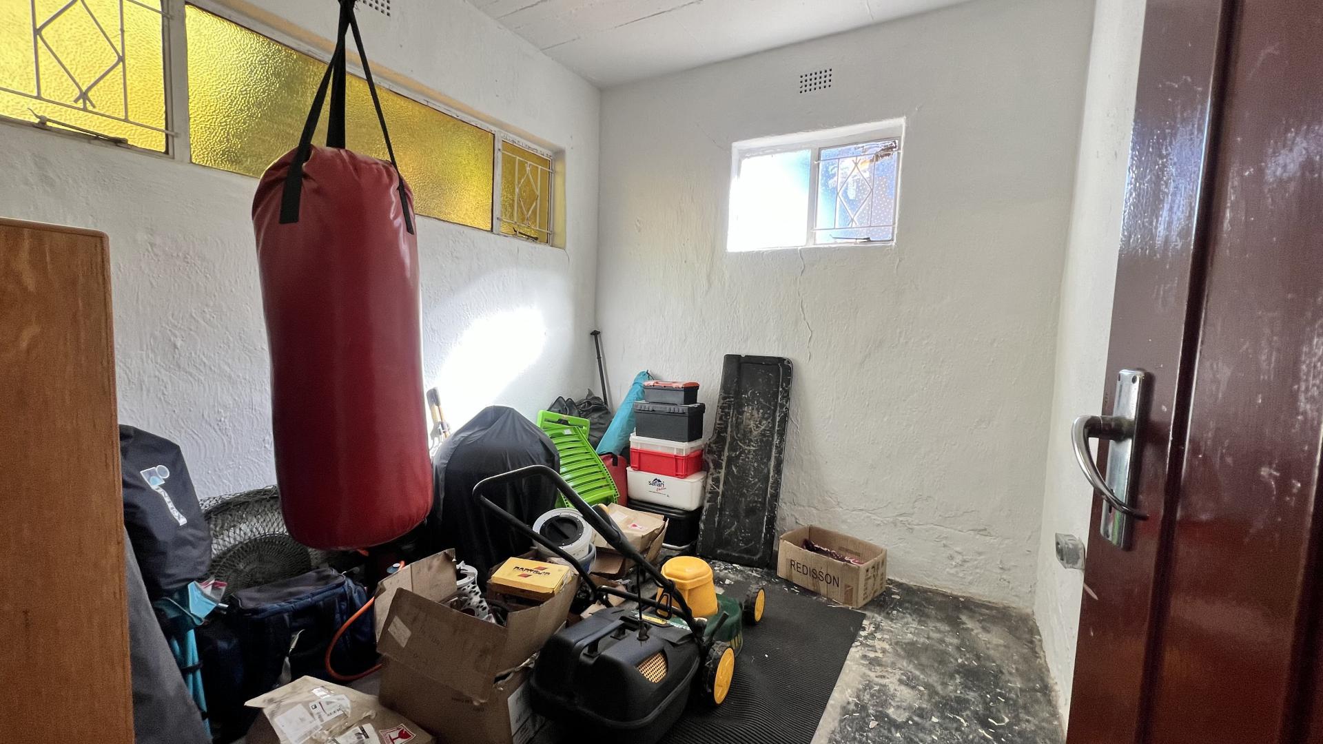 Spaces of property in Winchester Hills