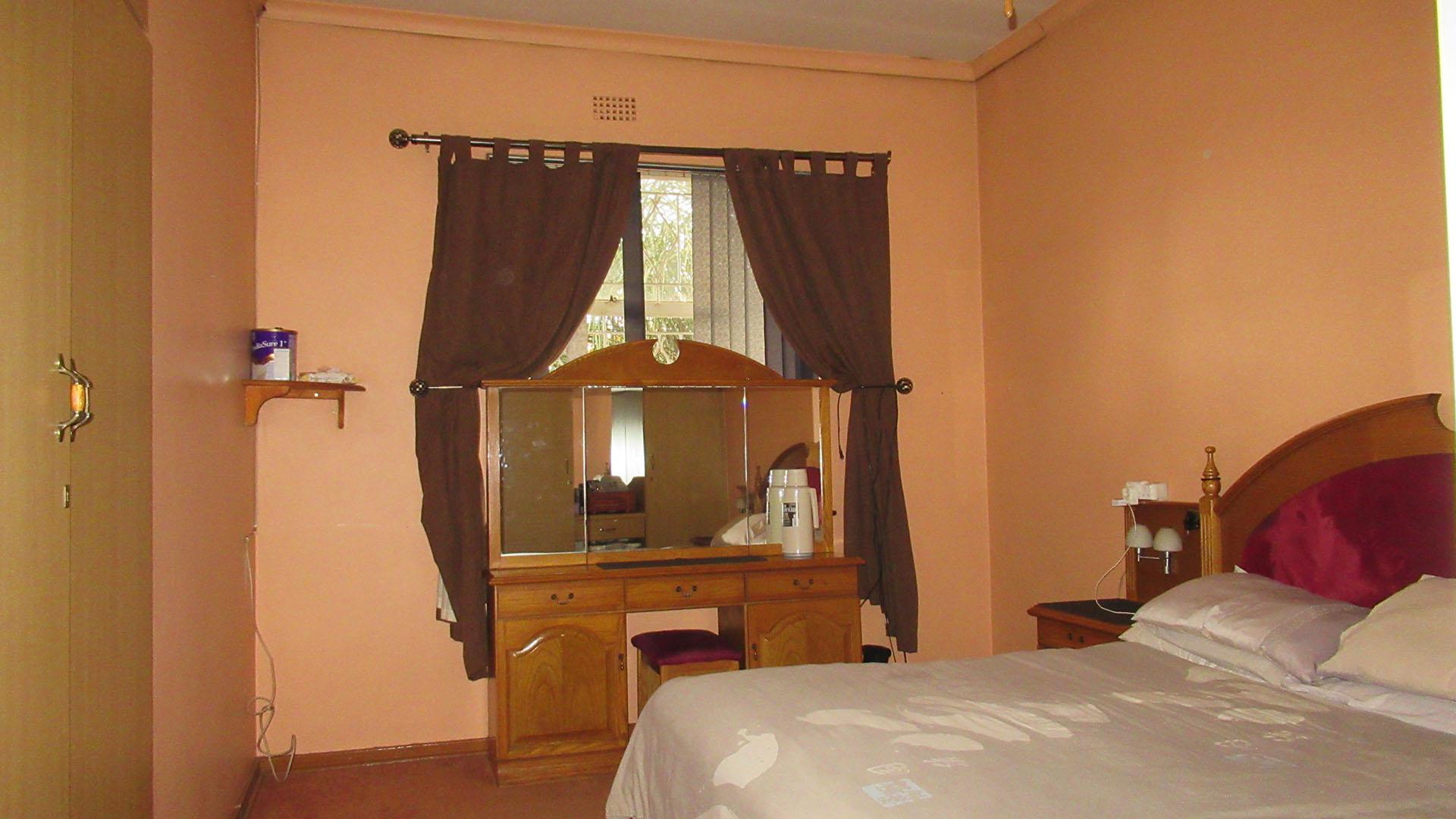 Bed Room 1 - 22 square meters of property in Winchester Hills