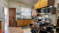 Kitchen of property in Winchester Hills