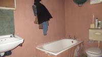 Staff Bathroom - 6 square meters of property in Winchester Hills