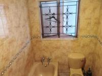 Bathroom 1 of property in Mabopane