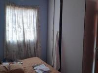 Main Bedroom of property in Mohlakeng